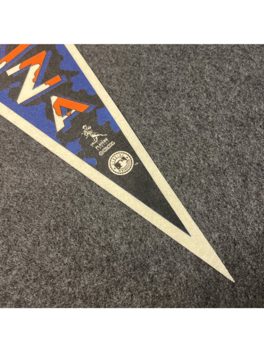 Mike Piazza New York Mets Pennant NY MLB Full Size Vintage 2001 Wincraft NWT - Picture 5 of 11